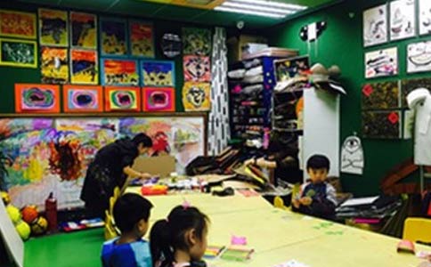 杨梅红艺术教育,杨梅红和蕃茄田哪个好,适合三岁孩子学习艺术的机构