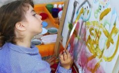 杨梅红艺术教育9岁孩子适合学什么画？