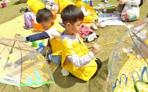 杨梅红国际私立美校户外写生营4-5岁早稻组