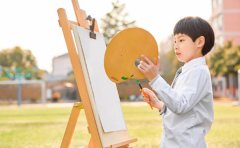 杨梅红艺术教育成都杨梅红美术培训一年多少钱-值得上吗