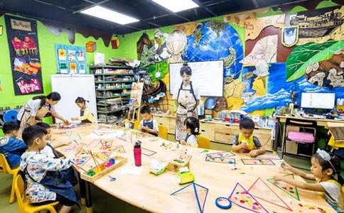杨梅红艺术教育帮助孩子形成积极开朗的生活心态