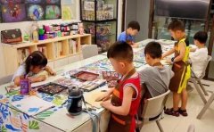 杨梅红艺术教育杨梅红少儿美术，打造孩子们的快乐星球